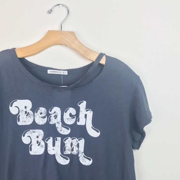 Sunnyside Beach Bum Slashed Neck Graphic Tee NWT - Picture 2 of 4